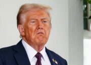 ‘Visibly in mental and physical decline’: Trump is ‘trying to make himself appear strong’