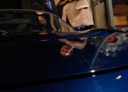 Tesla posts strong sales as EV tax credit lapses, Musk becomes first $500 billion man