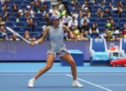 Iga Swiatek says tennis season is ‘too long and too intense’ with players’ health at risk